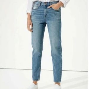 American Eagle Women’s 90s Slim Boyfriend Denim Jeans (B10)